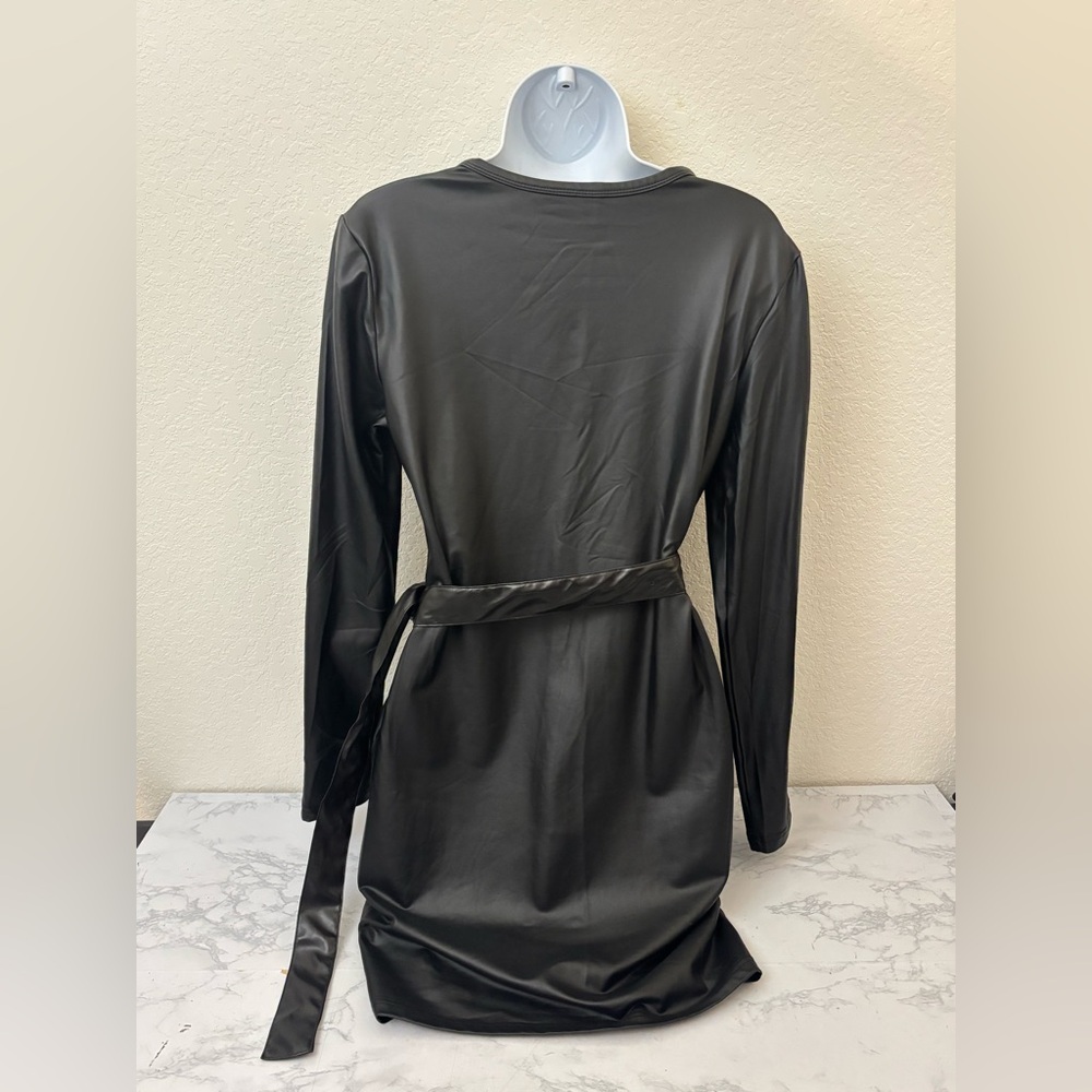 Black Faux Leather Strapless Mini Dress L Pullover Belted Long Sleeve - Picture 4 of 5